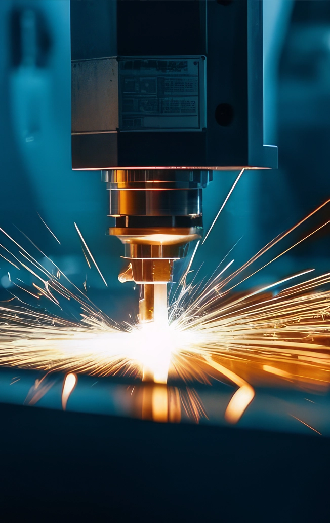 Hochpräzises Laserschneiden – innovative Technologie für perfekte Metallteile bei F&amp;K Metall.